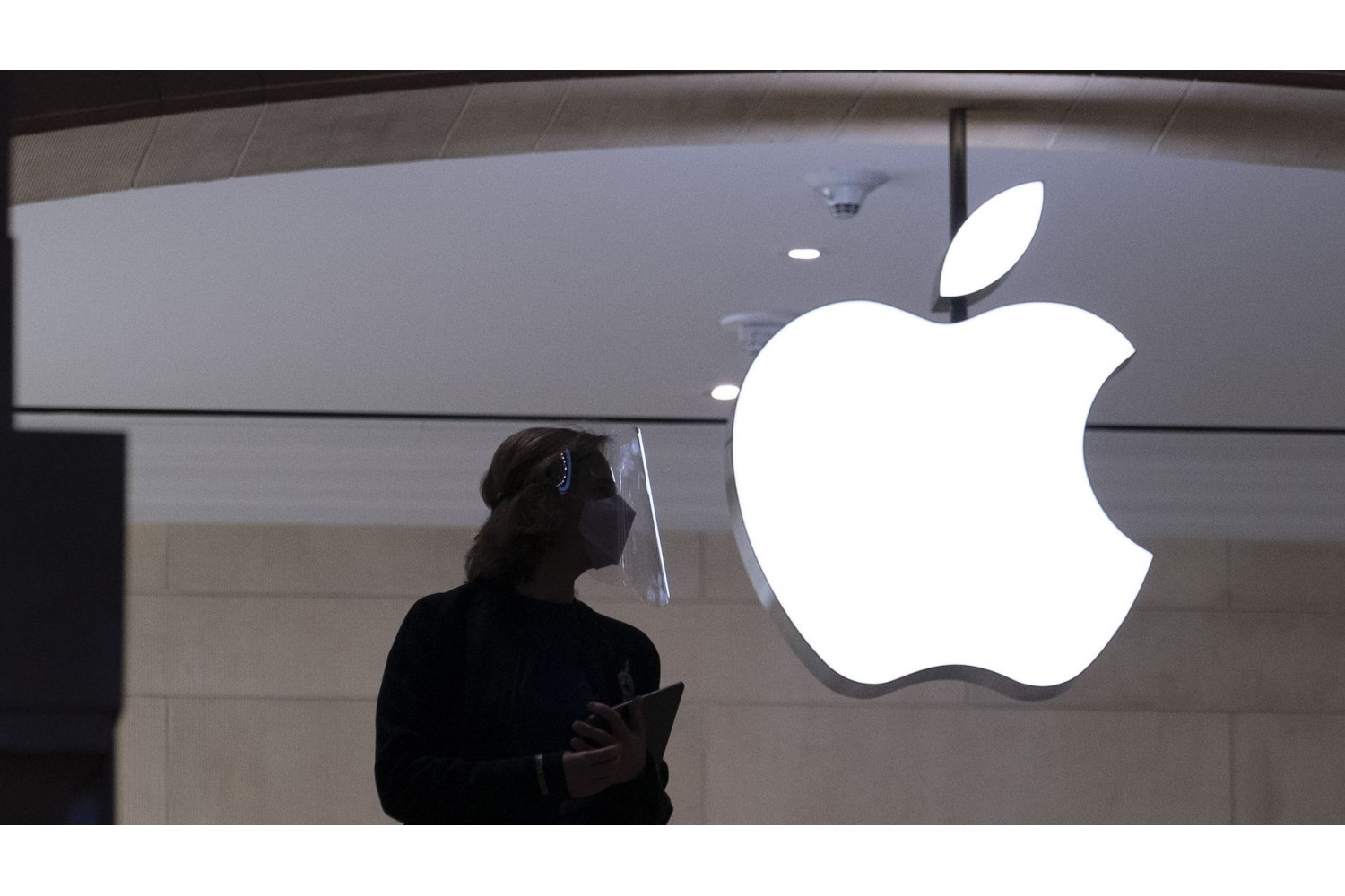 ФАС завела дело на Apple со штрафом до 4 млрд рублей: что это значит для владельцев iPhone в России
