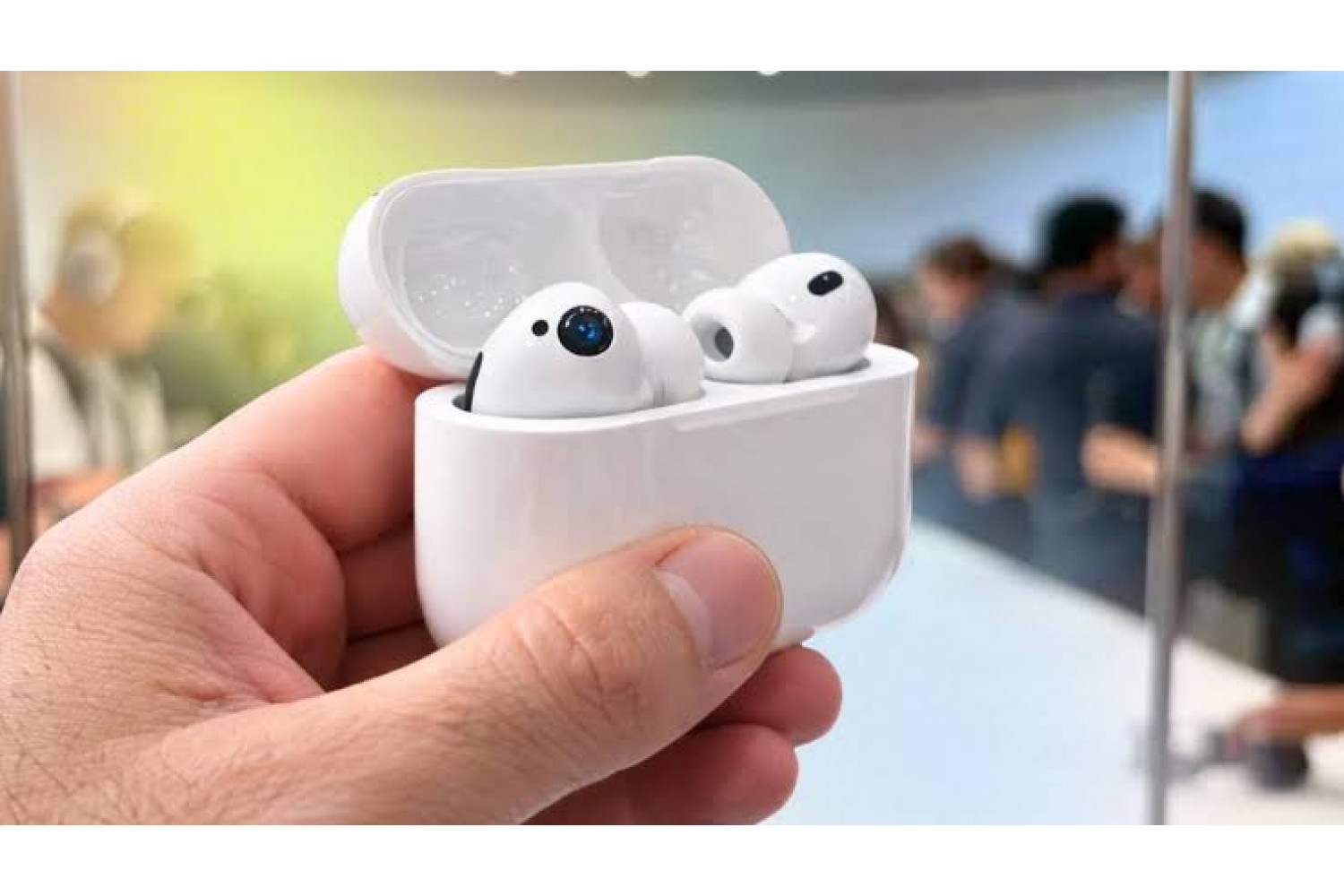 AirPods Pro 4 осенью 2026: чип H3, камеры в наушниках и главный вопрос — брать Pro 3 сейчас или ждать